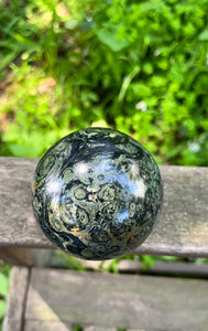 Kambaba jasper sphere